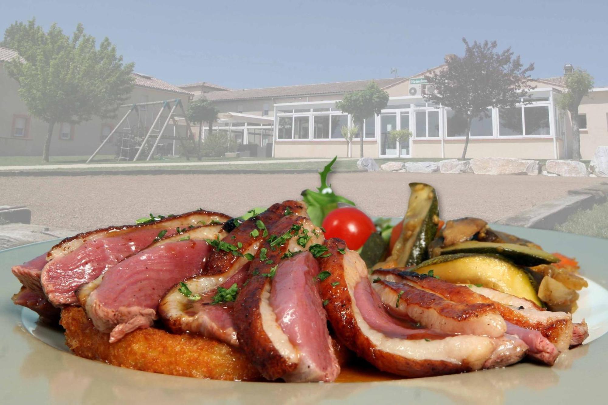 Logis Hotel - Auberge Du Pastel - Hotel 3 Etoiles Et Restaurant Nailloux 외부 사진