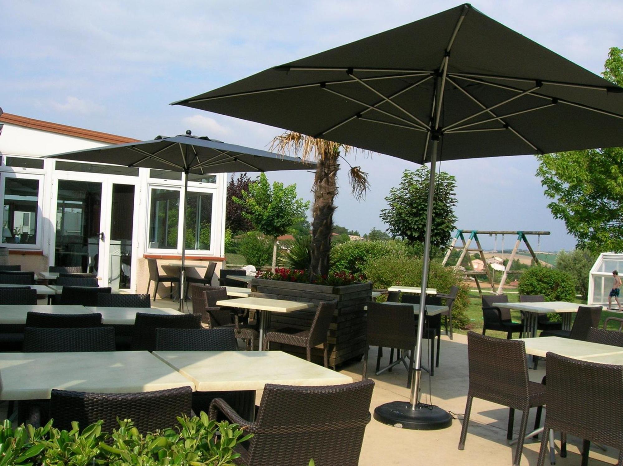 Logis Hotel - Auberge Du Pastel - Hotel 3 Etoiles Et Restaurant Nailloux 외부 사진
