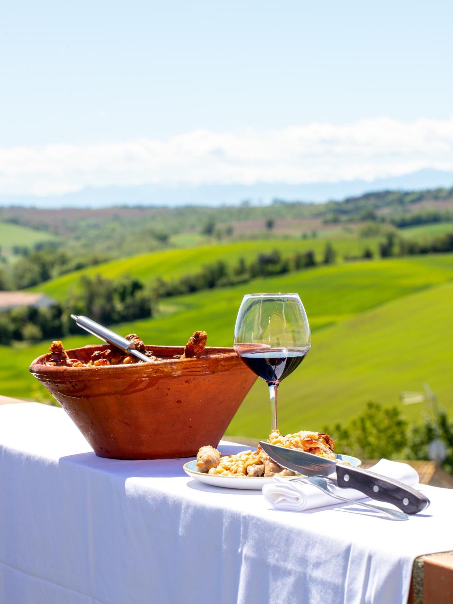 Logis Hotel - Auberge Du Pastel - Hotel 3 Etoiles Et Restaurant Nailloux 외부 사진
